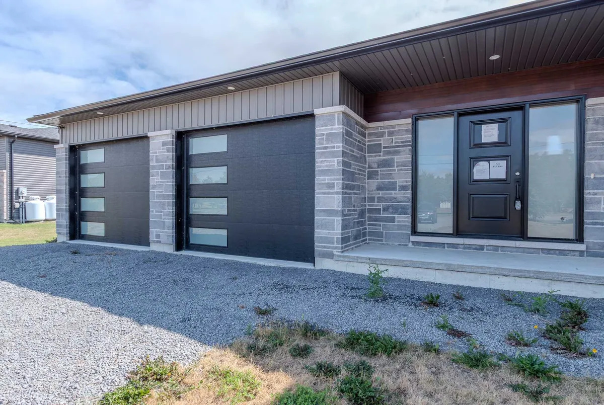 پرنس ادوارد ،۲۷۰ متر بنای ویلایی ،۳ خواب ، مناسب اقامت