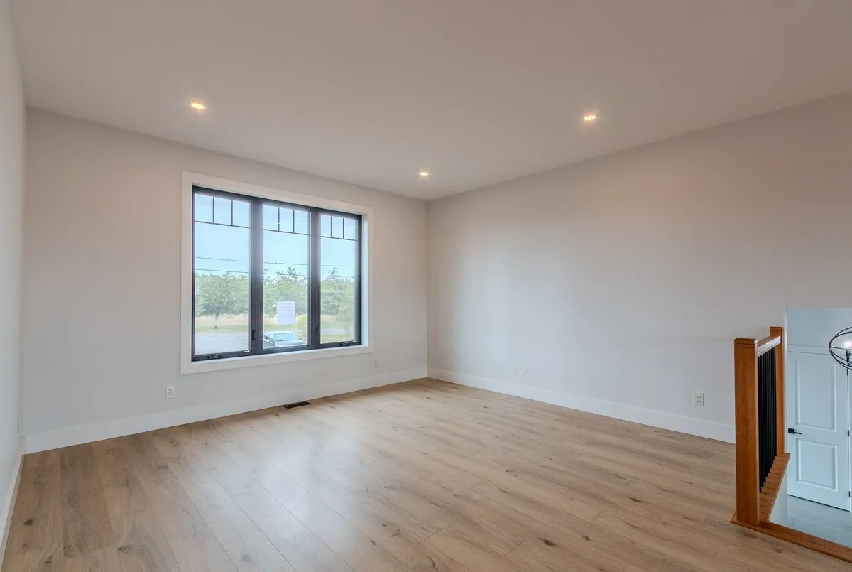 پرنس ادوارد ،۲۷۰ متر بنای ویلایی ،۳ خواب ، مناسب اقامت