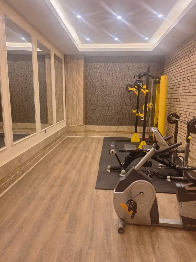 پنت‌هاوس ۱۷۲ متری لوکس در سازمان برنامه شمالی؛ زندگی لاکچری در طبقه پنجم