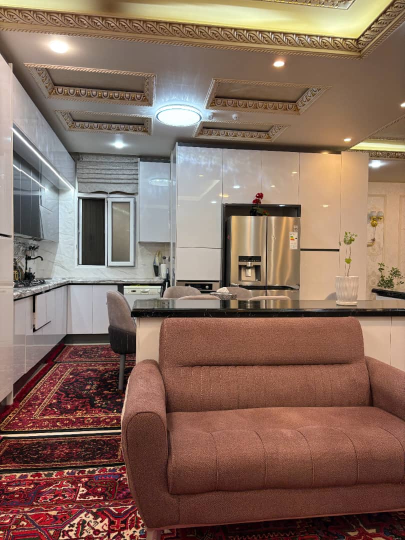 پنت‌هاوس ۱۷۲ متری لوکس در سازمان برنامه شمالی؛ زندگی لاکچری در طبقه پنجم