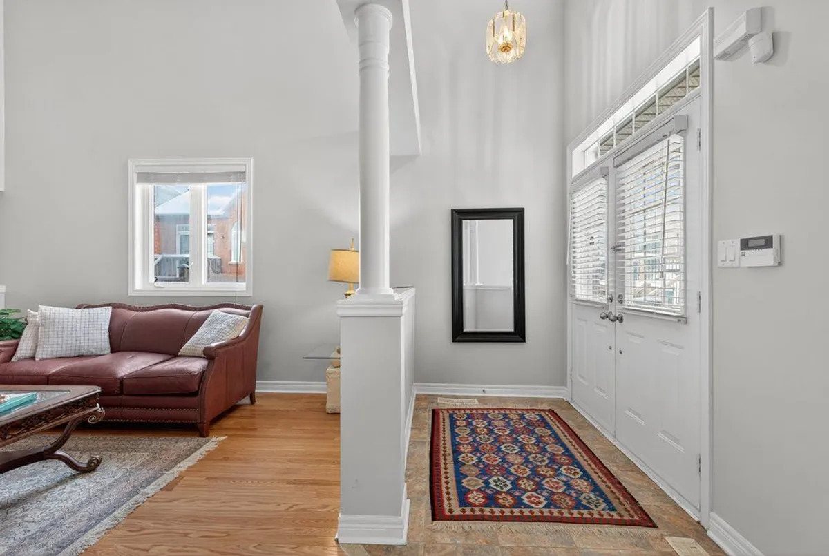 خانه‌ای لوکس در ریچموند هیل؛ ۴ خواب + دن با طراحی مدرن