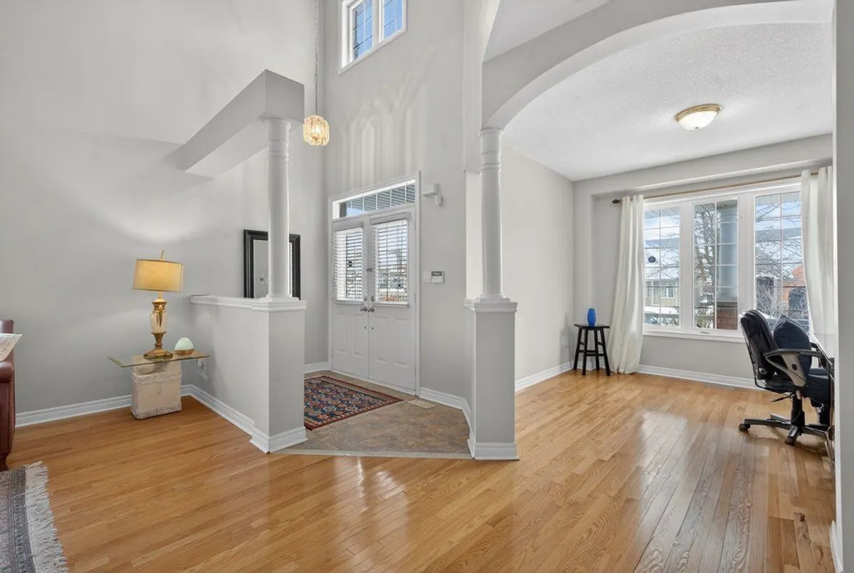 خانه‌ای لوکس در ریچموند هیل؛ ۴ خواب + دن با طراحی مدرن