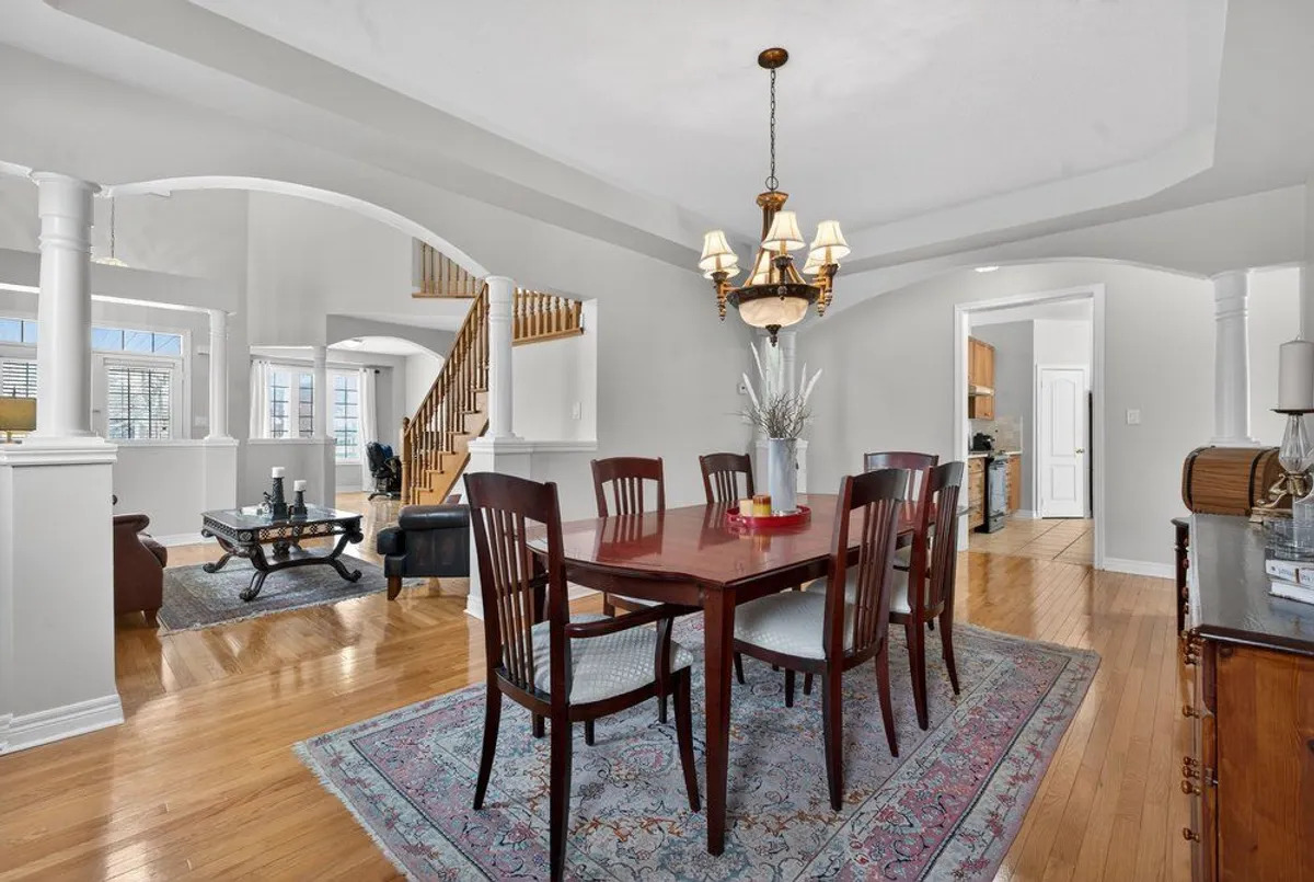 خانه‌ای لوکس در ریچموند هیل؛ ۴ خواب + دن با طراحی مدرن