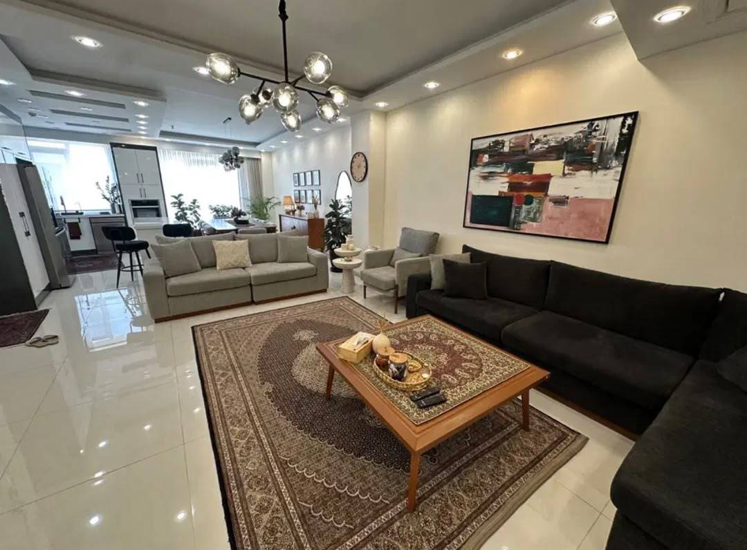 آپارتمان لوکس ۱۱۰ متری در ظفر با دو پارکینگ سندی و دسترسی عالی